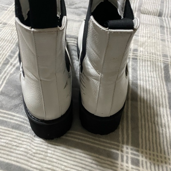 White platform booties 🤍 - Picture 5 of 5